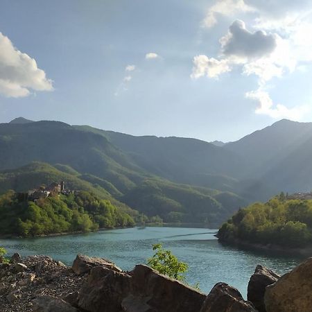 Casa Vacanze Al Colletto - Con Terrazza Panoramica In Centro Storico Vagli di Sotto 外观 照片